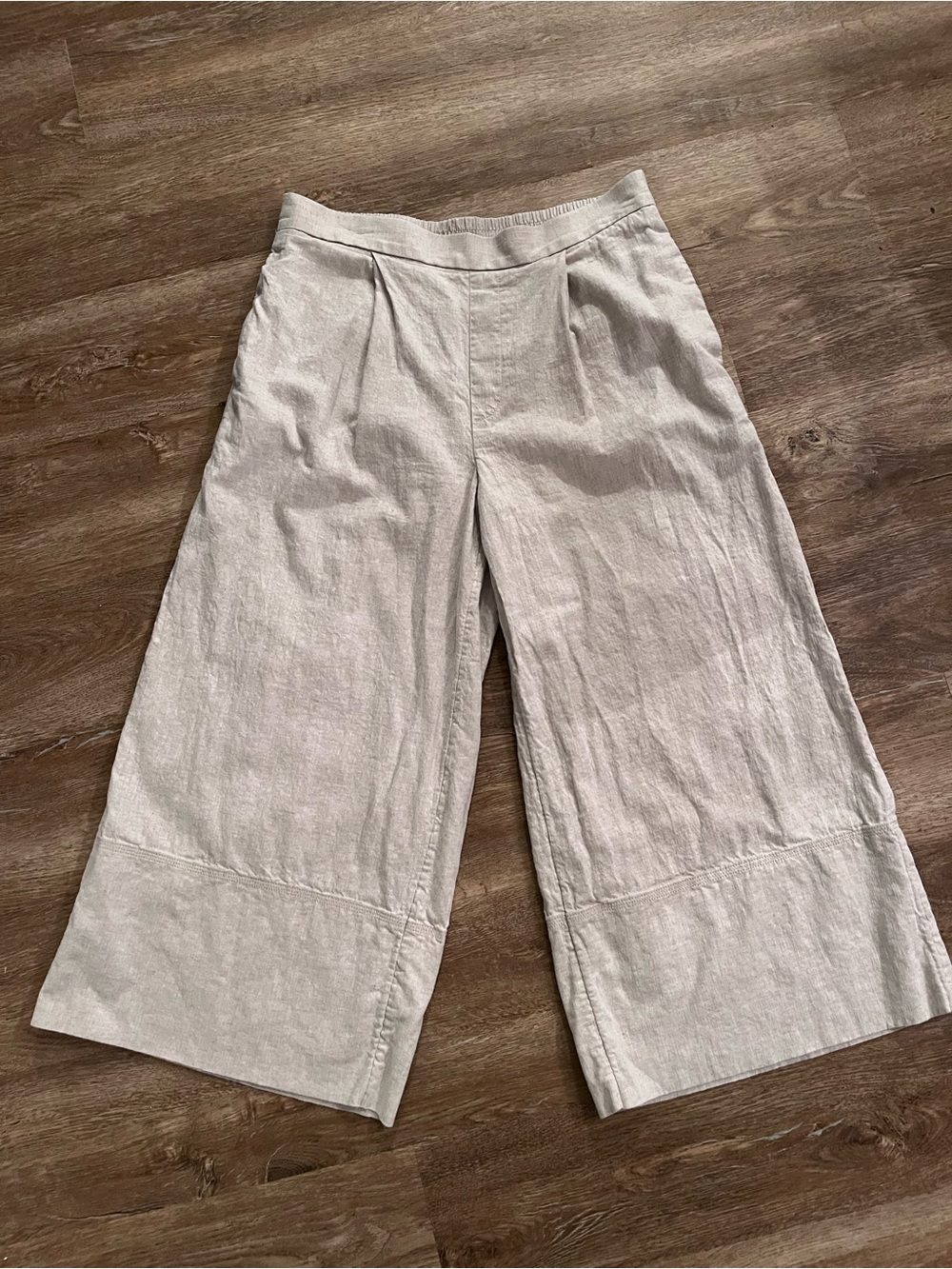Banana Republic Factory Wide-Leg Cropped Linen Blend Pants in Light Beige